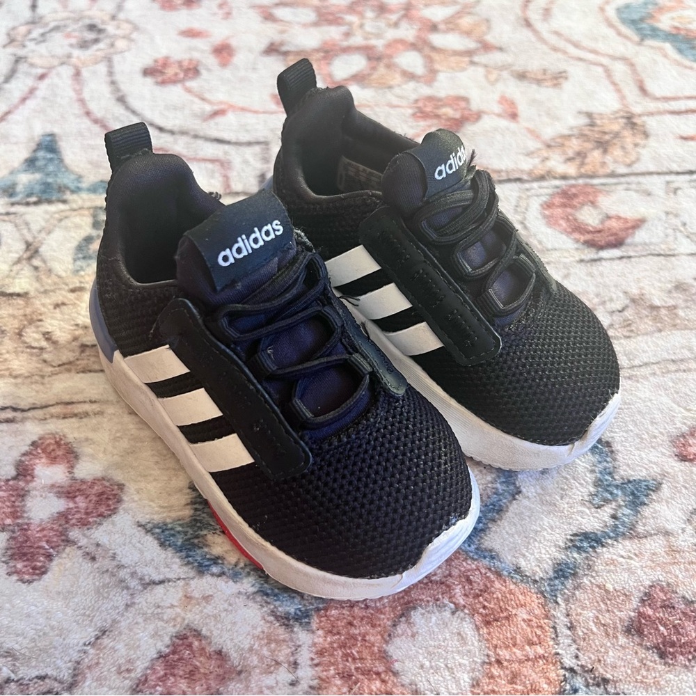 Toddlers Adidas size 5k